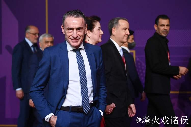 德尚与记者聊抽签:没人想落入死亡之组 德尚与记者聊抽签:没人想落入死亡之组